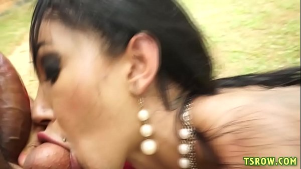 Play MP4 - Latina Tranny Thais Tavares Bareback