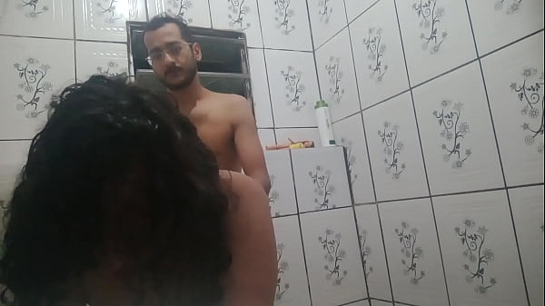 Play MP4 - FODENDO GOSTOSO NO BANHEIRO COM UM NOVINHO SAFADO QUE ENCONTREI NA FACULDADE GOZEI DEMAIS