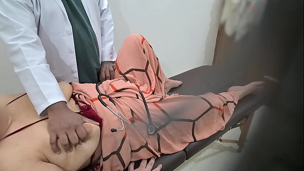Play MP4 - Doctor having fun with patient