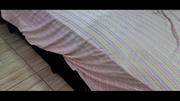 Nonton Ele Entra No Meu Quarto &eacute; Me Fode Sem Falar Nada! thumbnail