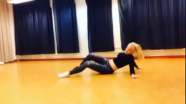 Trim.cc93d01e-3eed-4c03-a656-9ede4f507122.mov thumbnail