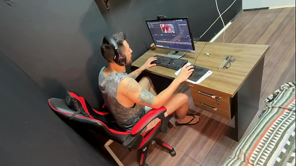 Nonton Camila Vegas Me Chupando Ajoelhada At&eacute; Me Esvaziar thumbnail