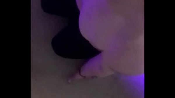 Play MP4 - Scarlette takes care of this white boy while he fucks her face