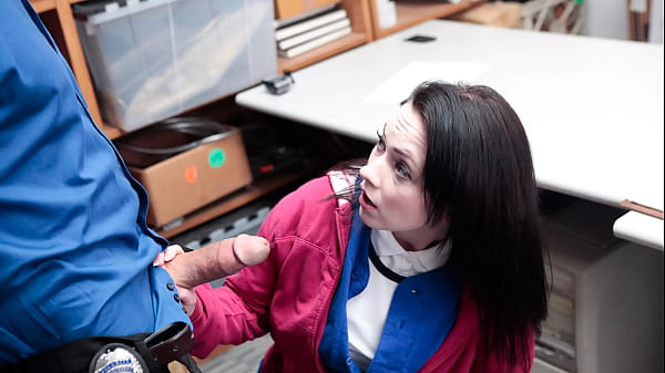 Mall Officer Strips theTeen Nude to Recover Every LastPiece of Merchandise Lifterx