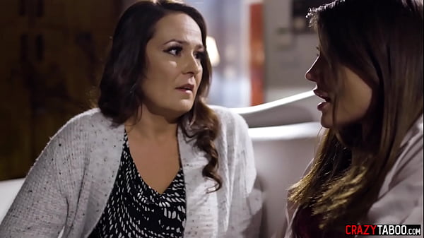 MILF_fingers lesbian teen_and enjoy tribbing sex