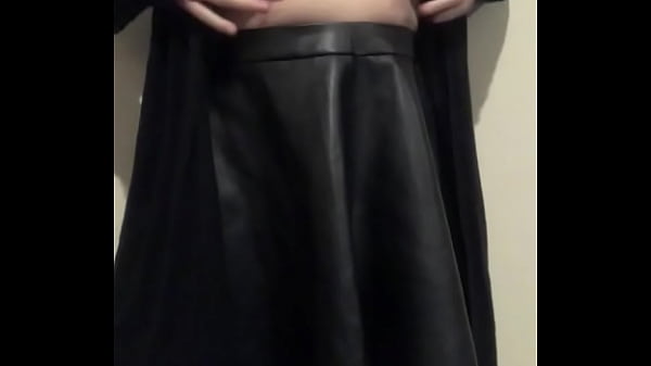 Play MP4 - Titty Pop