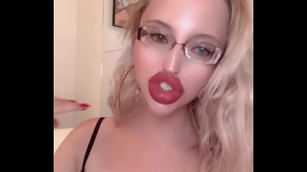 Nonton Avoided The Glamour Kept Out Of The Light thumbnail