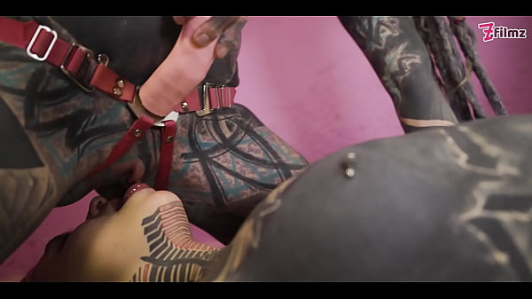 Nonton Tattooed Alternative Girls Strap-on Having Fun Fucking thumbnail