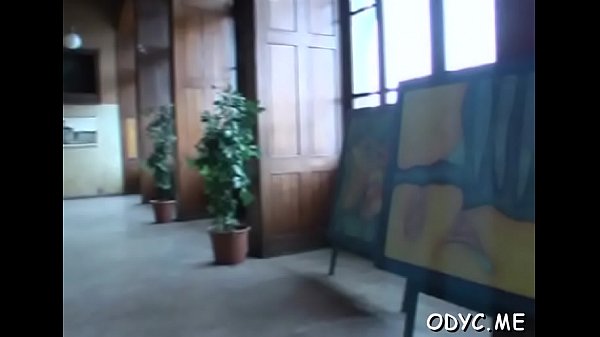 Sexy teen hottie widens her legs and gives pussy a rubdown