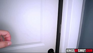 Nonton Step Mom And Step Son Sharing A Same Bed thumbnail