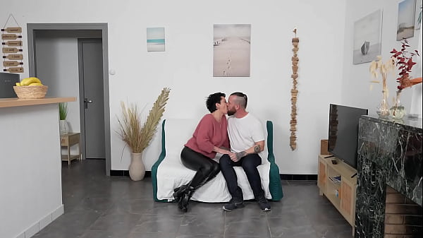 Lilith Camille Loves French Boules thumbnail