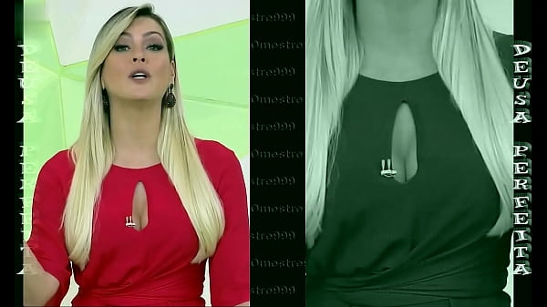 Renata fan jogo aberto decote vermelho linda e maravilhosa renata fan como sempre muito gostosa e sexy pra rapaziada do programa cada vez mais ser desejada por machos