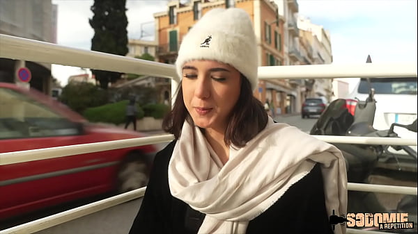 Play MP4 - Lena&comma; une jeune coquine qui en veut toujours plus