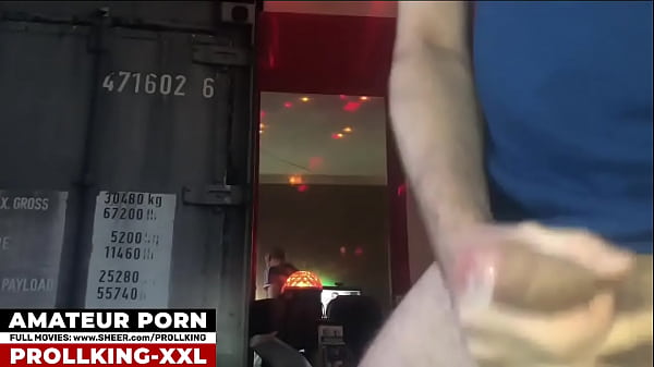 Play MP4 - 28 - 3 LOADS AND PISS