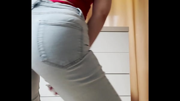 Homemade Petite Blonde Striptease Dancing in Tight_Jeans