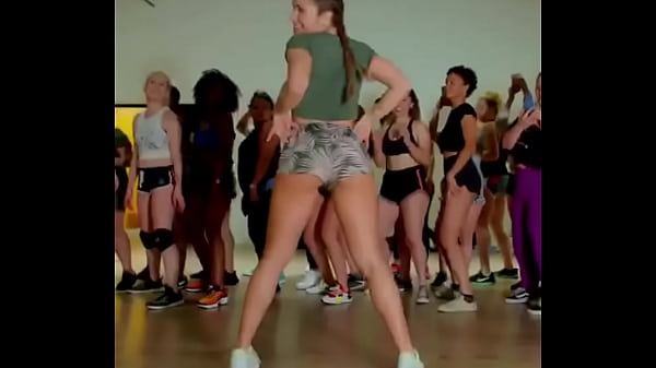 Play MP4 - Bailando argentinas