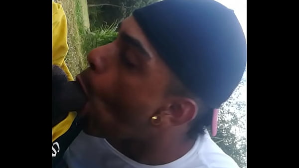 Mamando verga de negro 