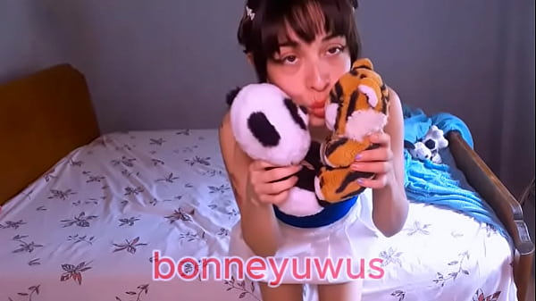 Bonneyuwu 15 11 puta argentna_tiene sexo jugando con sus peluches