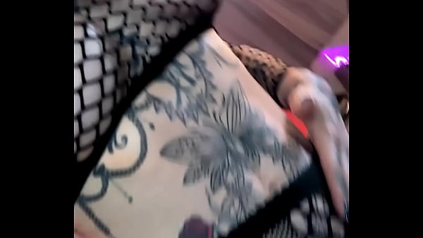 Petit cadeau de l apr&egrave;s midi mes amours Je suis disponible en show 