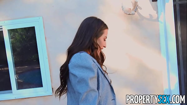 Play MP4 - PropertySex Enticing Brunette Real Estate Agent Babe Convinces Picky Client to Purchase Home