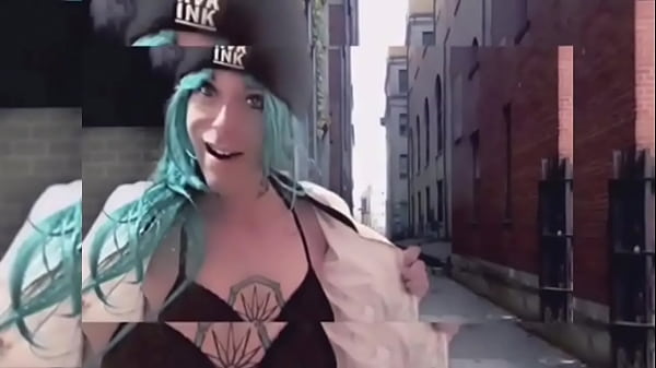 Sexy Cosplaying Babe 