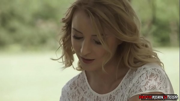 footjoband romantic sex outdoors