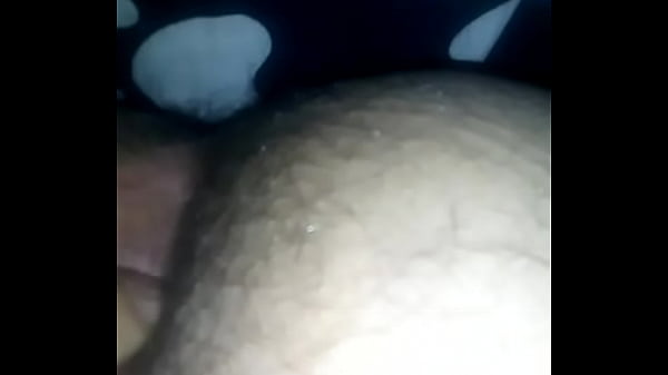 Deseando que me den lenguaen mi culo peludo hastavenirmeparte 2