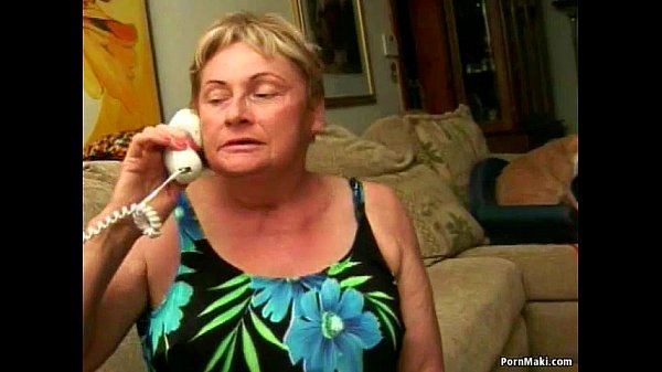 Play MP4 - Granny Blowjob and Facial