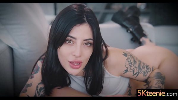 Cum blasts her pretty face 