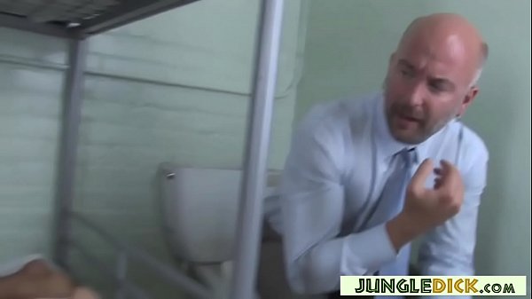 Teen Alexia Skye Fucks BBC To Get Out_Of Jail