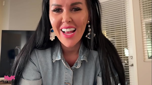 Play MP4 - AirBnB Guest FUCKS home owner to say THANK YOU