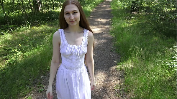 Nonton A Random Encounter Ended With A Blowjob Outdoors thumbnail