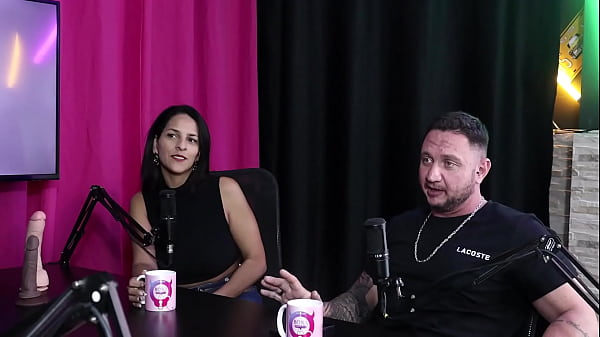 Ela se sentiumal pelo que fez na casa de swing e se_assustouno quarto com vários paus Kel_Abate Bruno Abate Mathheus Caetano SHEERRED