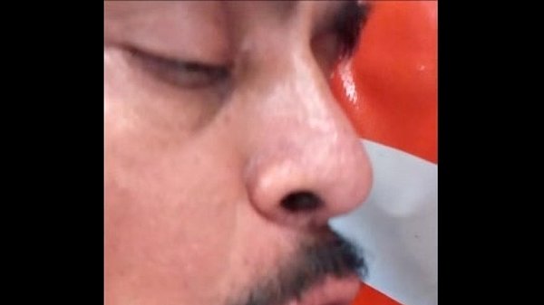 Play MP4 - Mamada ofrecida