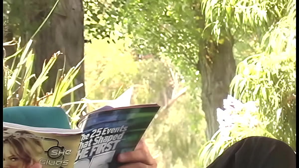 Nonton Gauge Rides A Dick Like A Pro thumbnail