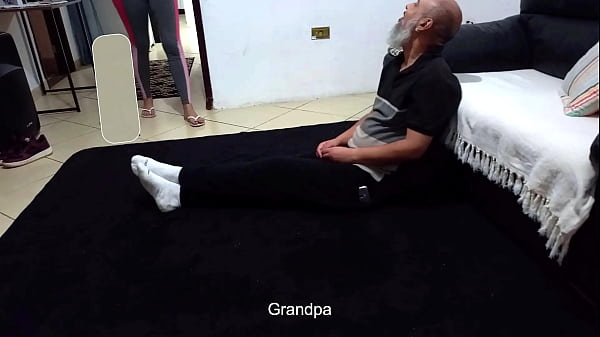 Nonton Stepfather Play Y Dry Rubs Against His Stepdaughter. thumbnail