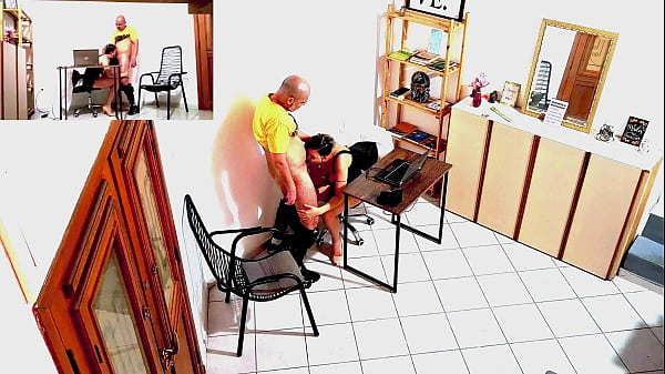 Play MP4 - Client has sex with a law firm receptionist while waiting&period;