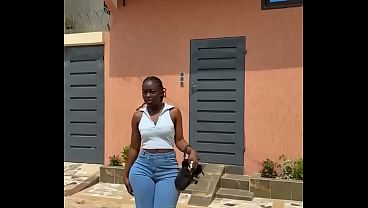 Nonton Tournage Dimanche Prochain A Douala thumbnail