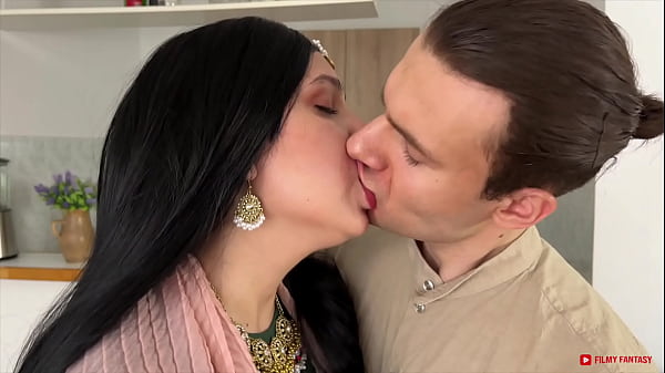 Play MP4 - जलता है बदन - फिल्मीफैंटासी का सेक्सी वीडियो