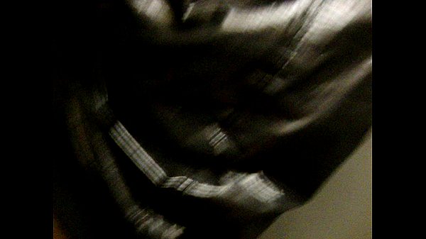 Play MP4 - Blowjob in Public Toilets