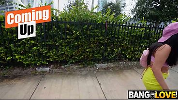 Nonton Working Out thumbnail