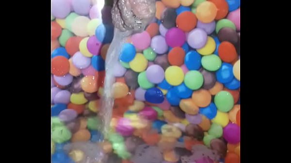 Nonton My Pees thumbnail