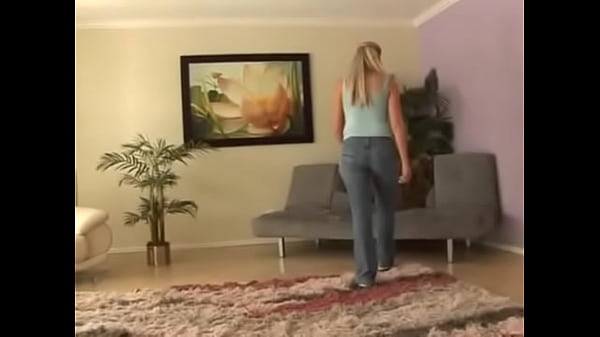 Nonton Kylie & Cuntre thumbnail