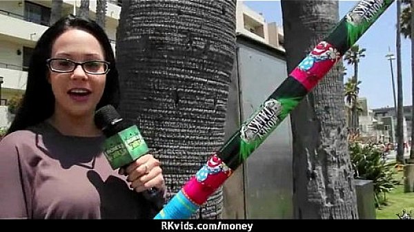 Amateur has sex for some quick cash 10 