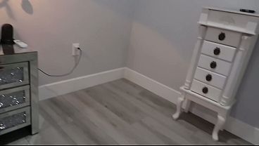 Stepmom Jerks Off And Sucks Me While My Arms Are Broken 