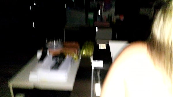 Play MP4 - Comendo a estagi&aacute;ria no trabalho depois do expediente