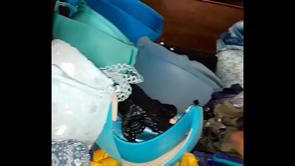 Play MP4 - stepdaughter underwear drawers