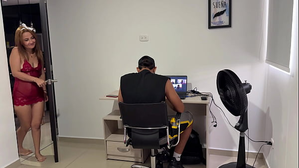 Nonton Me Cojo Duro A Mi Madrastra A Escondidas De Su Marido Y Termina En El Mejor Sexo De Nuestras Vidas. thumbnail