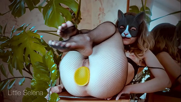 Do You Like Kitties With A Stretched Butt? thumbnail