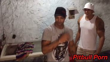 Comi A Mulher Do Meu Amigo No Chuveiro thumbnail